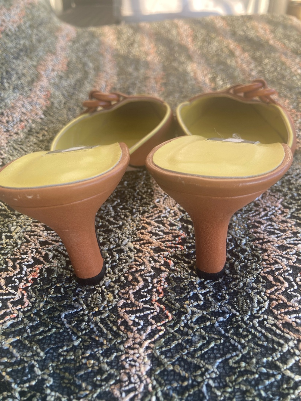 Vaneli Brown Leather Knot Pointed Mule - Picture 5 of 5